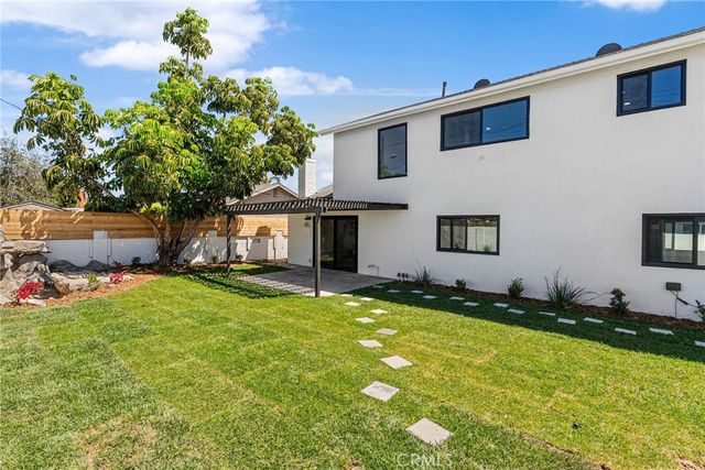 10321 Kamuela, Huntington Beach, CA 92646