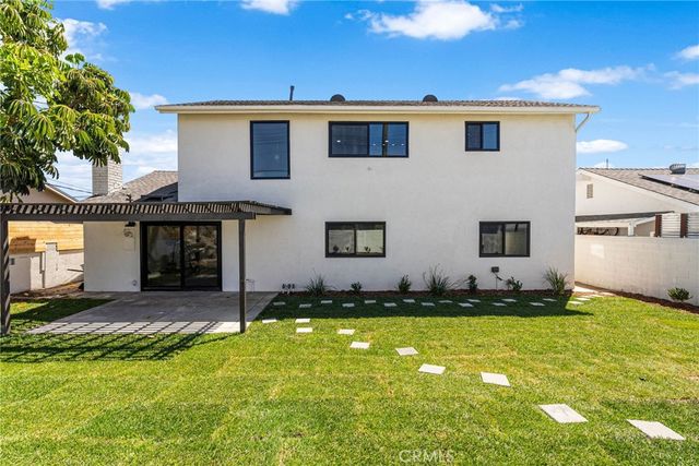 10321 Kamuela, Huntington Beach, CA 92646