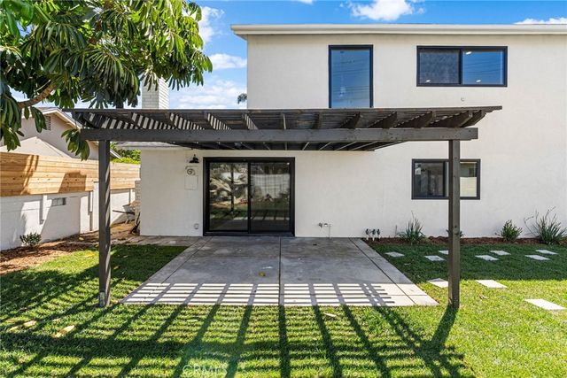 10321 Kamuela, Huntington Beach, CA 92646