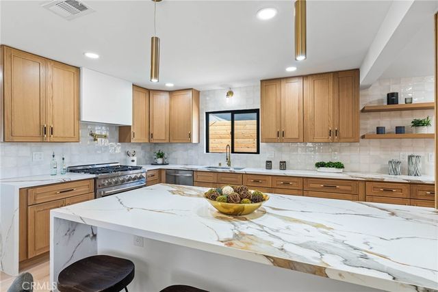 10321 Kamuela, Huntington Beach, CA 92646