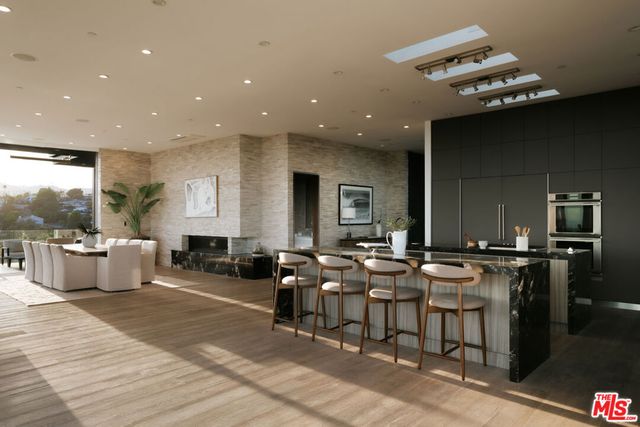 701 Rochedale Way, Los Angeles, CA 90049