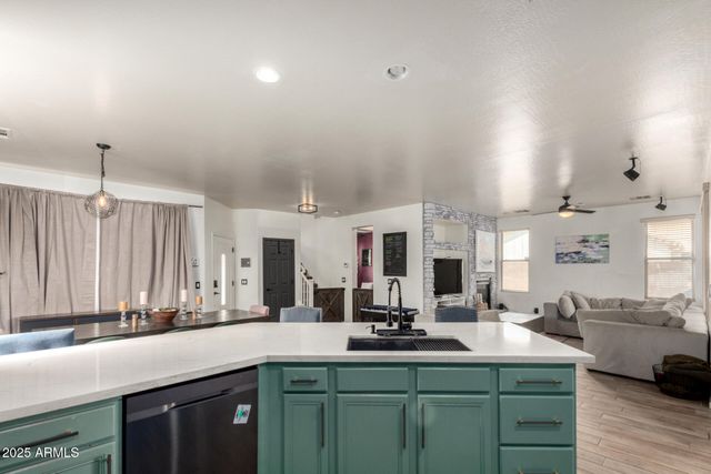 1835 S ROCKWELL Street, Gilbert, AZ 85295