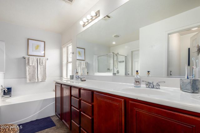 1835 S ROCKWELL Street, Gilbert, AZ 85295