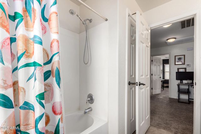 1835 S ROCKWELL Street, Gilbert, AZ 85295