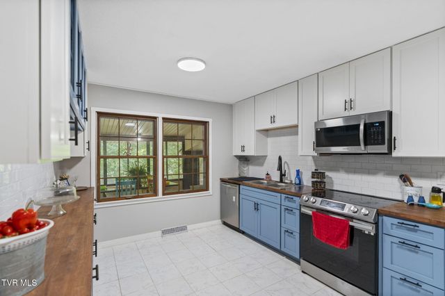 1700 Brentwood Drive, Greeneville, TN 37743