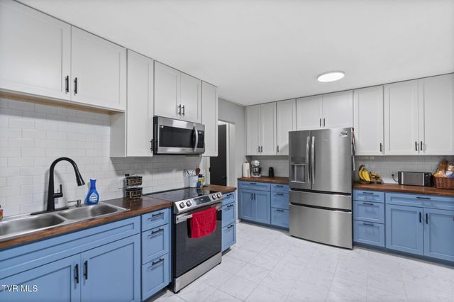 1700 Brentwood Drive, Greeneville, TN 37743