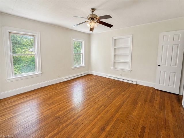 1208 W Vandalia Road, Greensboro, NC 27406