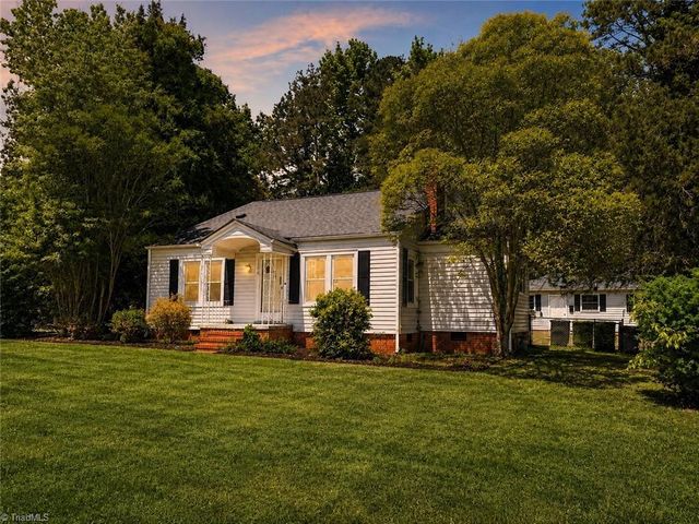 1208 W Vandalia Road, Greensboro, NC 27406