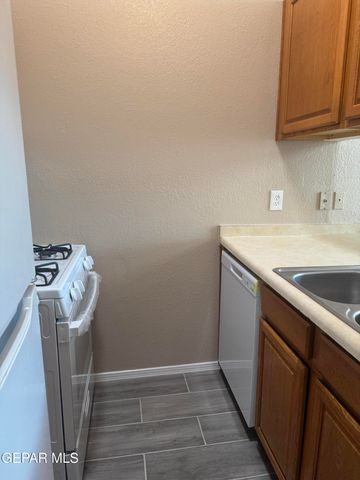 1924 ESTRADA Drive, El Paso, TX 79936