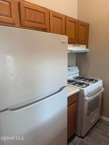 1924 ESTRADA Drive, El Paso, TX 79936