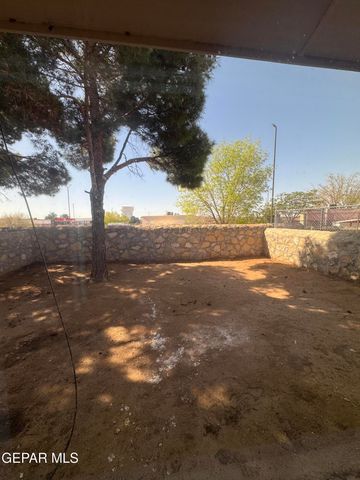 1924 ESTRADA Drive, El Paso, TX 79936