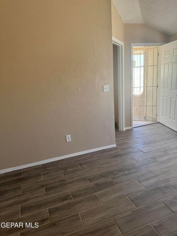 1924 ESTRADA Drive, El Paso, TX 79936