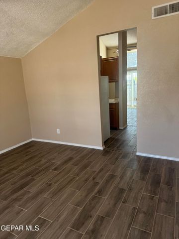 1924 ESTRADA Drive, El Paso, TX 79936