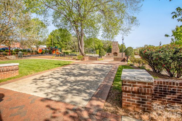 612 Academy Street, Mcadenville, NC 28101