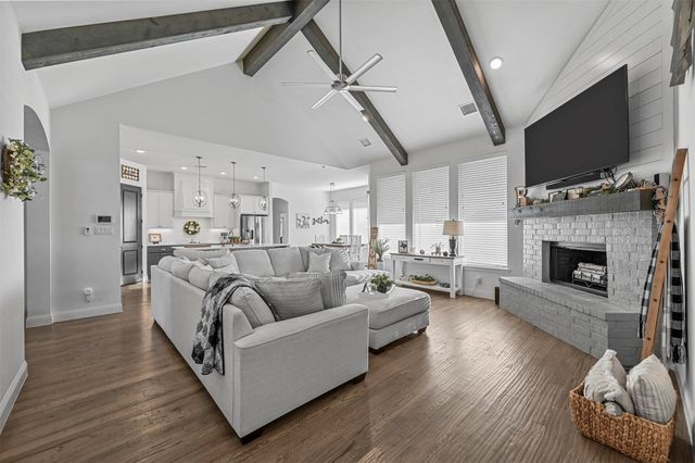 129 Southern Court, Springtown, TX 76082