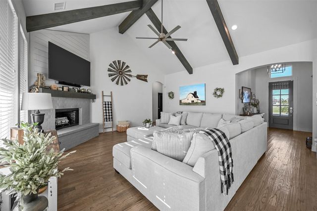 129 Southern Court, Springtown, TX 76082