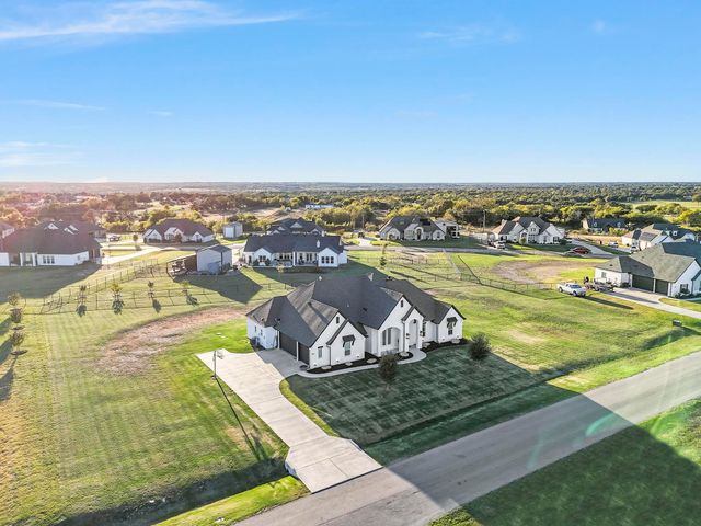 129 Southern Court, Springtown, TX 76082