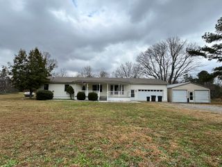 1766 Turkey Creek Loop, Tullahoma, TN 37388