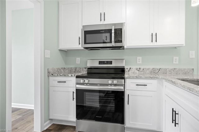 2915 Berkley AVE, Chesapeake, VA 23325