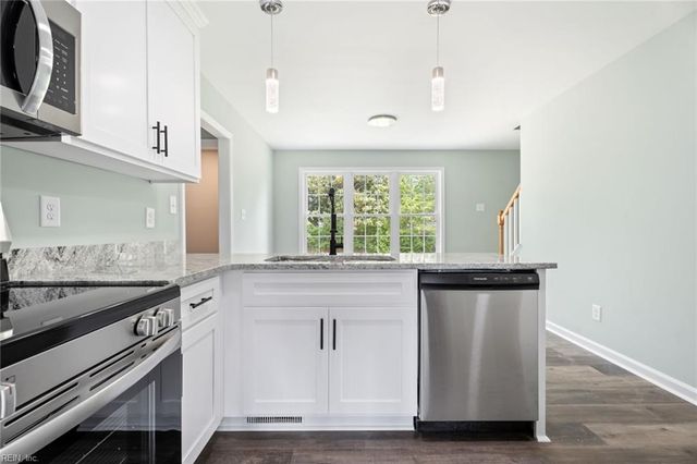 2915 Berkley AVE, Chesapeake, VA 23325