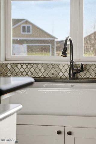 127 Nellie Court, Manhattan, MT 59741