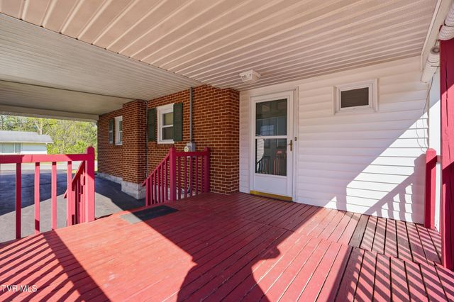 105 Western Hills Avenue, Coeburn, VA 24230