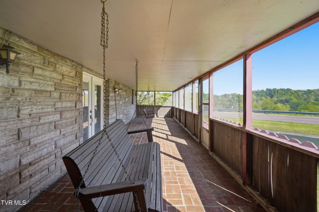 105 Western Hills Avenue, Coeburn, VA 24230