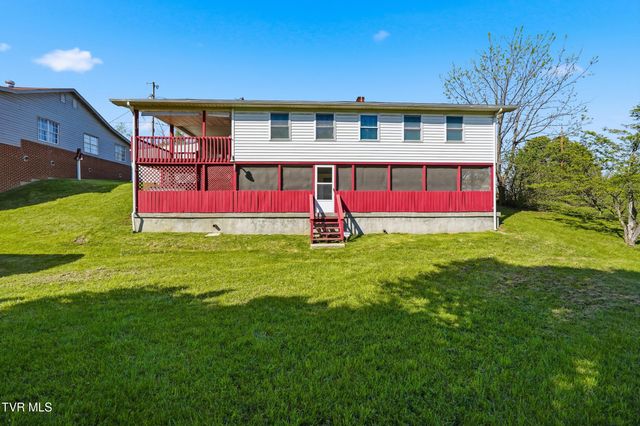 105 Western Hills Avenue, Coeburn, VA 24230