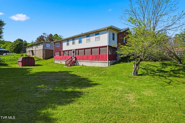 105 Western Hills Avenue, Coeburn, VA 24230