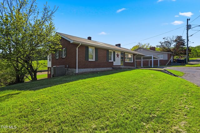 105 Western Hills Avenue, Coeburn, VA 24230