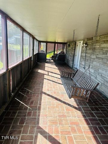 105 Western Hills Avenue, Coeburn, VA 24230