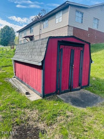 105 Western Hills Avenue, Coeburn, VA 24230