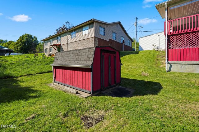 105 Western Hills Avenue, Coeburn, VA 24230