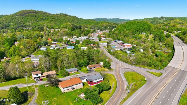 105 Western Hills Avenue, Coeburn, VA 24230