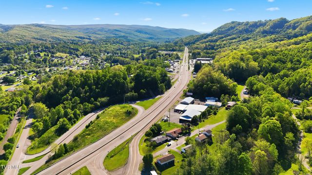 105 Western Hills Avenue, Coeburn, VA 24230
