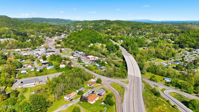 105 Western Hills Avenue, Coeburn, VA 24230