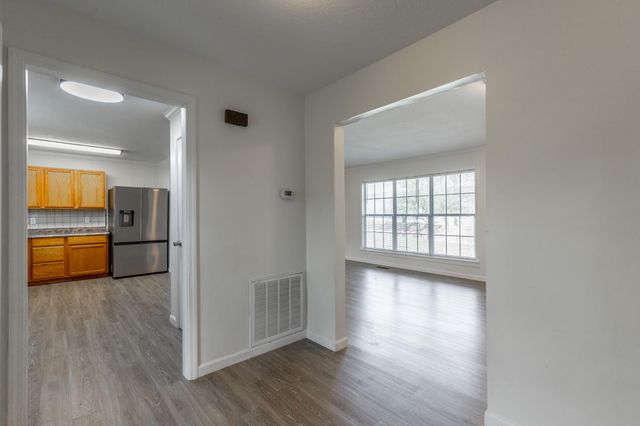 568 Poplar Street, Trenton, GA 30752