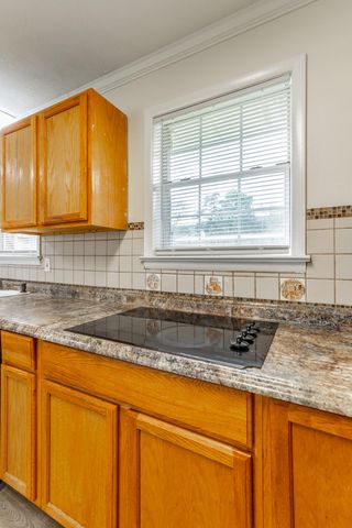 568 Poplar Street, Trenton, GA 30752
