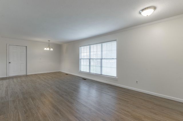 568 Poplar Street, Trenton, GA 30752