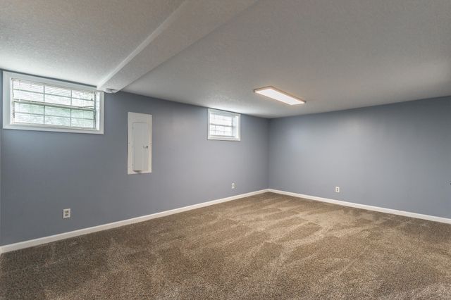 568 Poplar Street, Trenton, GA 30752