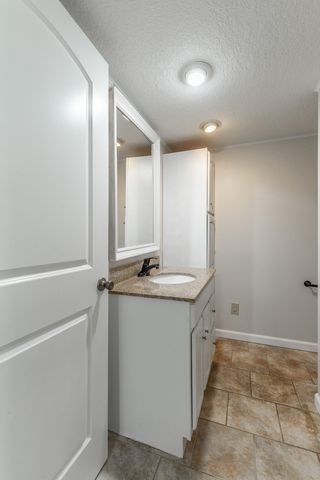 568 Poplar Street, Trenton, GA 30752