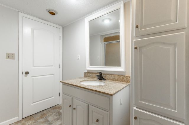 568 Poplar Street, Trenton, GA 30752