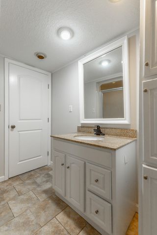 568 Poplar Street, Trenton, GA 30752