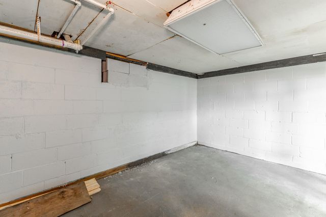 568 Poplar Street, Trenton, GA 30752