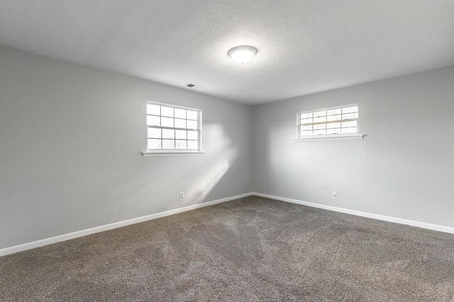 568 Poplar Street, Trenton, GA 30752