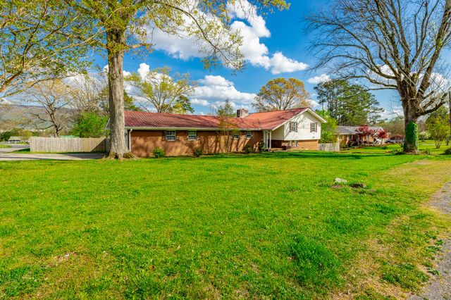 568 Poplar Street, Trenton, GA 30752