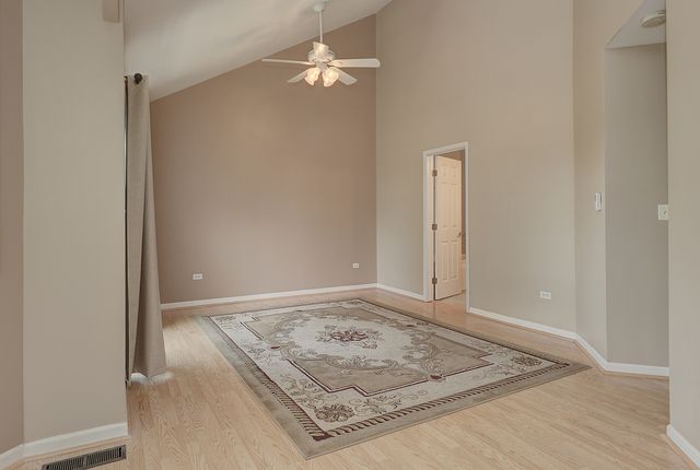 16046 Fairfield Drive, Plainfield, IL 60586