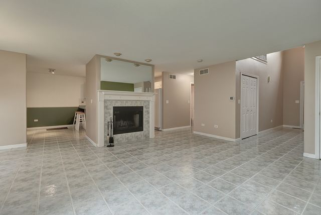 16046 Fairfield Drive, Plainfield, IL 60586