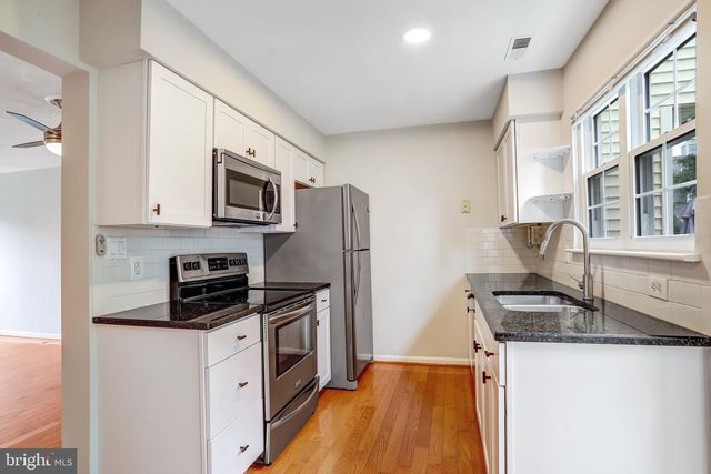 46775 MACAW SQ, Sterling, VA 20164