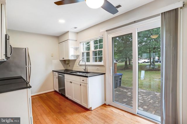 46775 MACAW SQ, Sterling, VA 20164